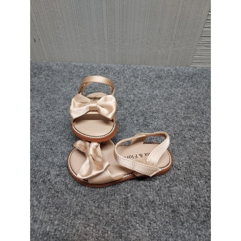 Felix & Flora Toddler Sandals 6 Beige Bow Straps Open Toe Lightweight Outdoor